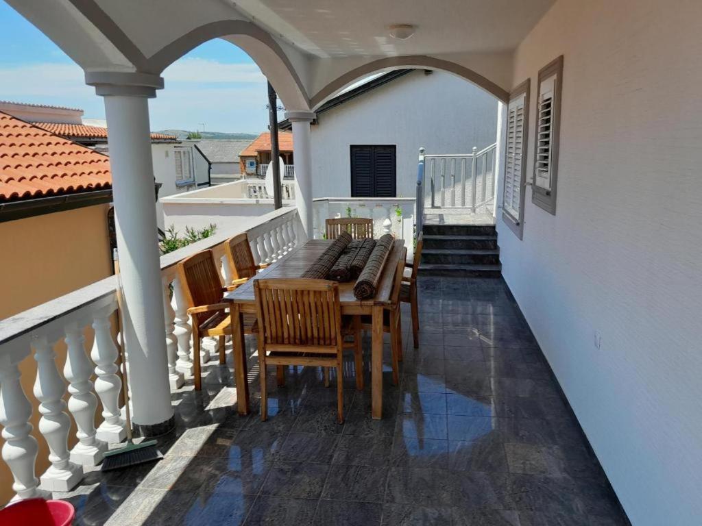 Apartmani Ira Vir Dış mekan fotoğraf