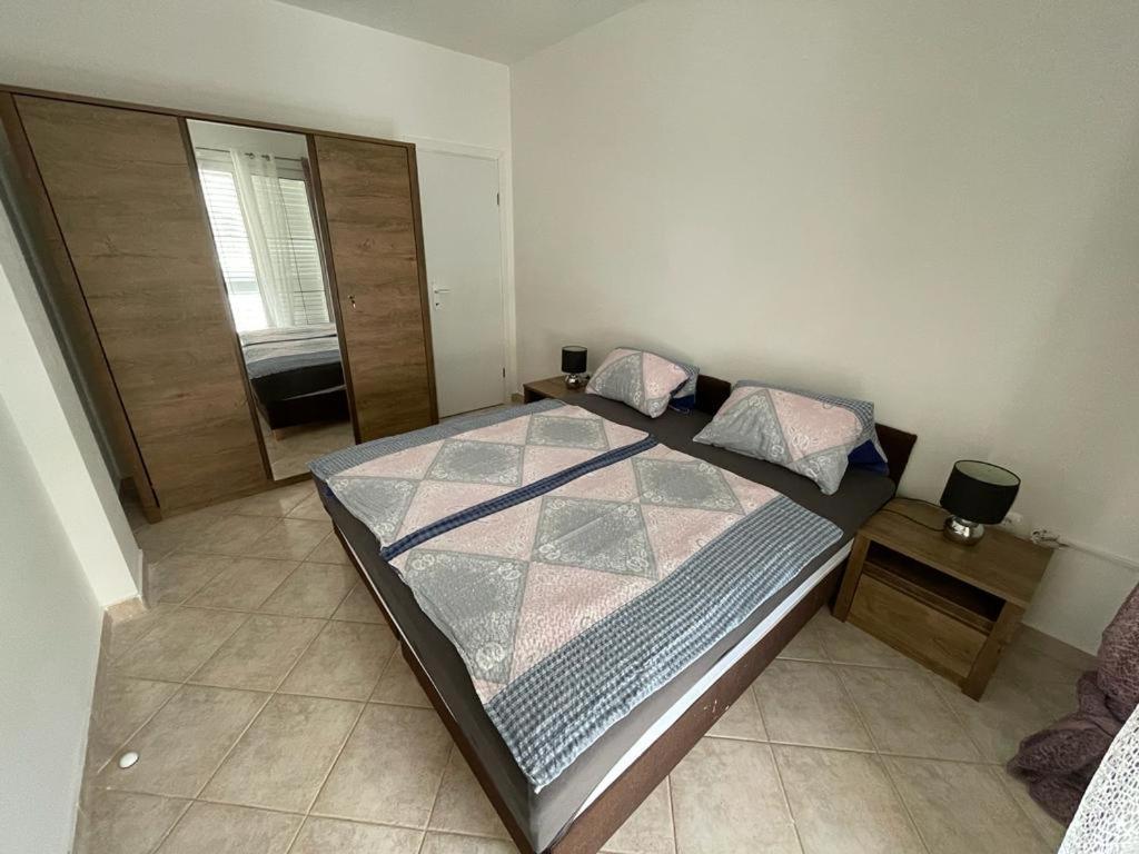Apartmani Ira Vir Dış mekan fotoğraf