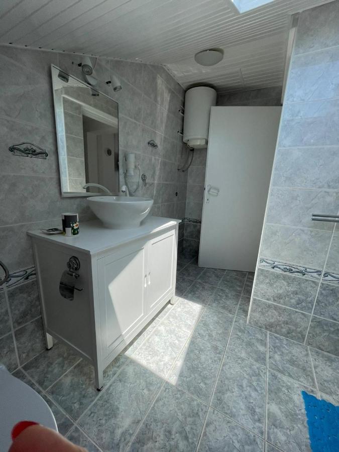 Apartmani Ira Vir Dış mekan fotoğraf