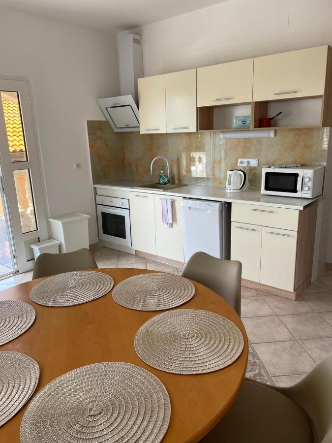 Apartmani Ira Vir Dış mekan fotoğraf