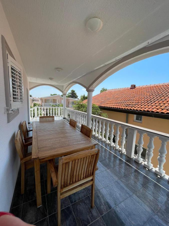 Apartmani Ira Vir Dış mekan fotoğraf