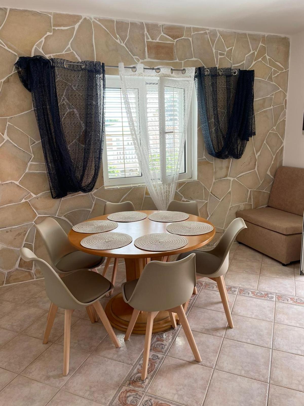 Apartmani Ira Vir Oda fotoğraf